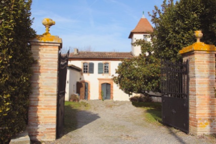 Maison de Laffont depuis le portail